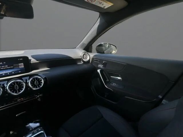 Mercedes-Benz A 200 AMG Line