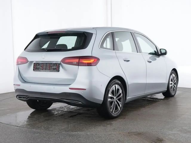 Mercedes-Benz B 180 Progressive Sedan