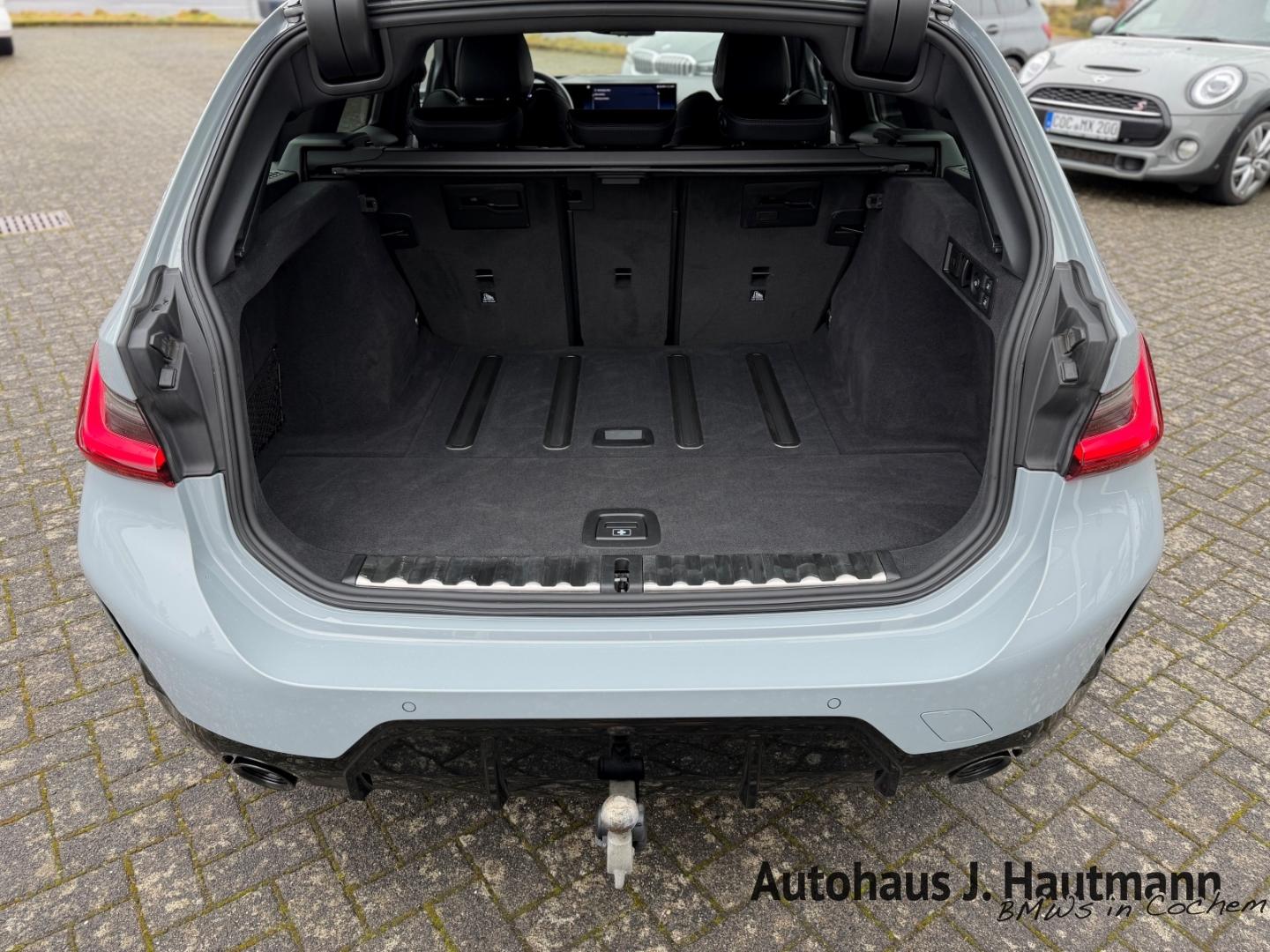 BMW 320 320d M-Sport Touring xDrive