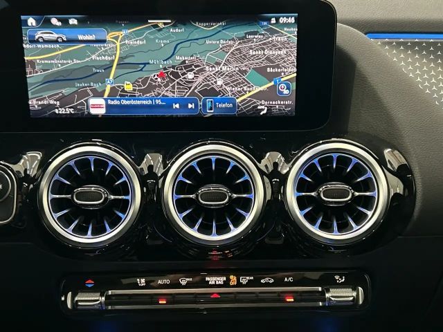 Mercedes-Benz GLA 180 GLA 180 d Progressive