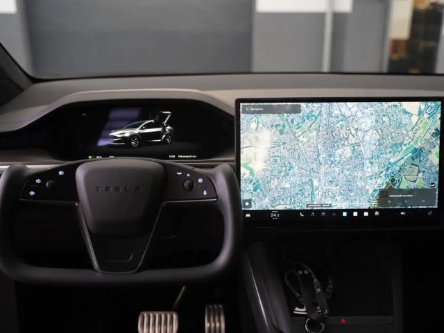Tesla Model X Plaid