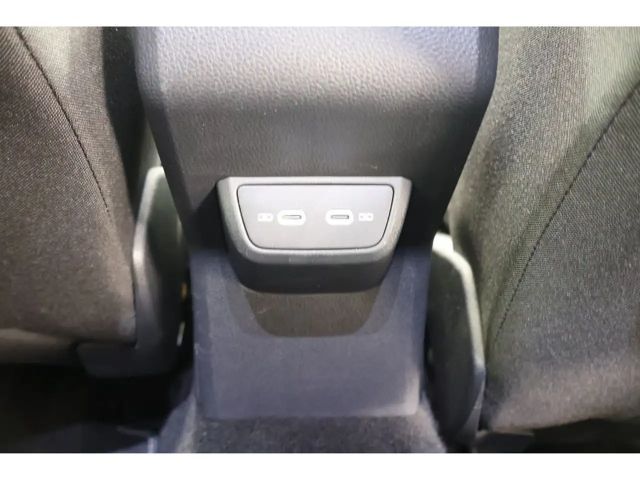 Volkswagen Taigo 1.5 TSI DSG R-Line