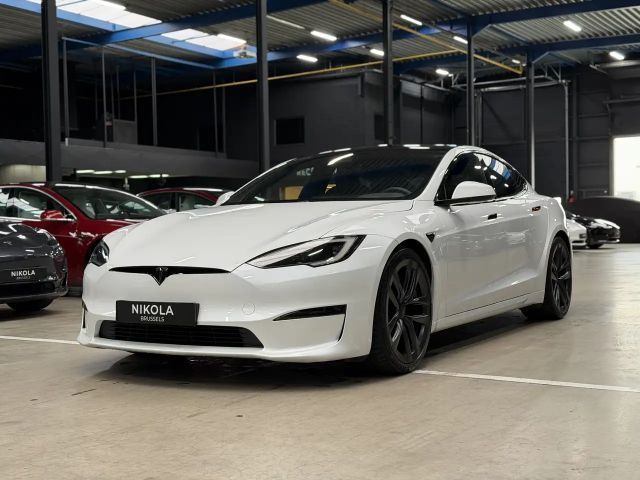 Tesla Model S Long Range