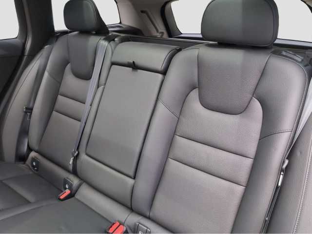 Volvo V60 Cross Country AWD Plus