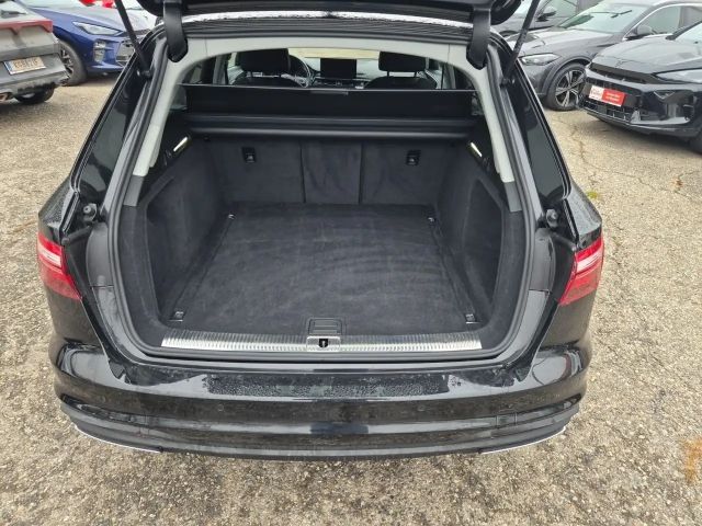 Audi A4 35 TFSI Avant S-Tronic