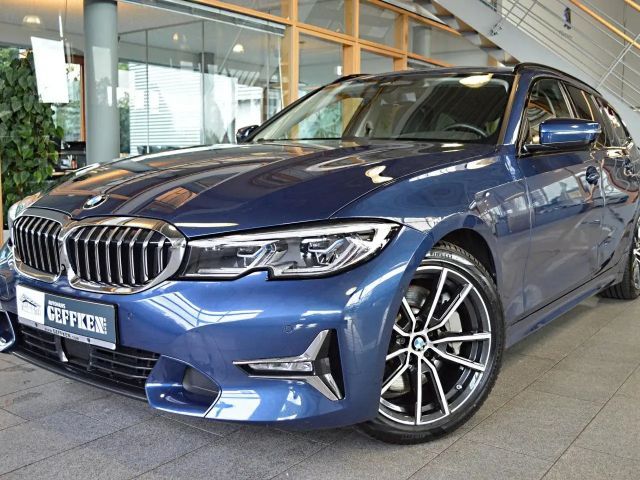 BMW 330 330i Luxury Line Touring