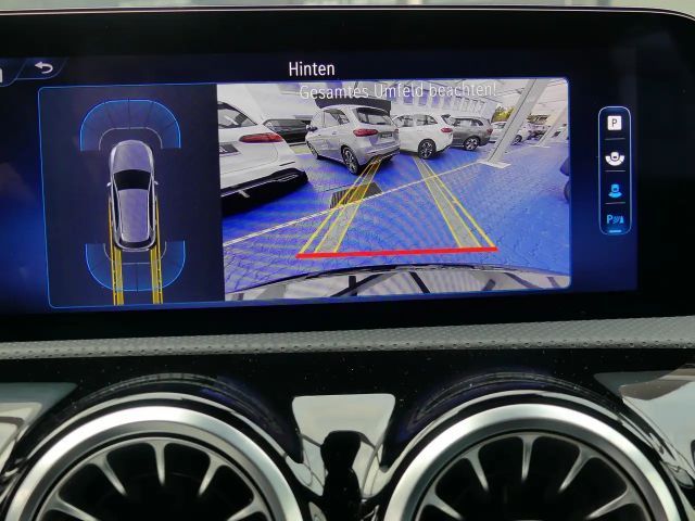 Mercedes-Benz A 180 AMG Line