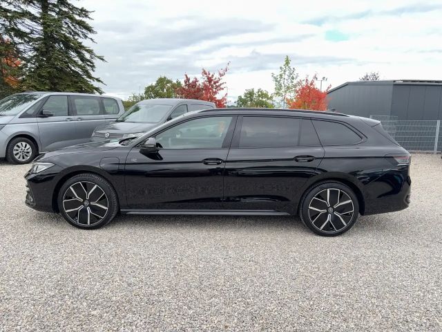 Volkswagen Passat R-Line eHybrid