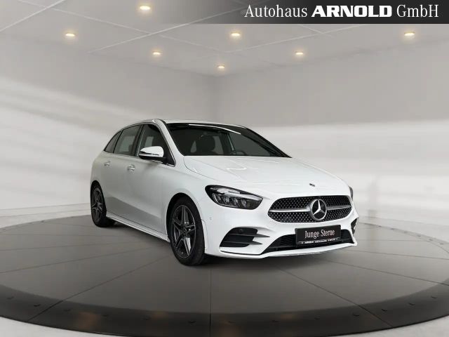 Mercedes-Benz B 200 AMG Line Sedan