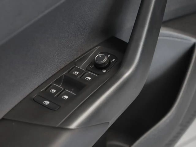 Volkswagen Taigo 1,0 TSI Goal ACC LED AppConnect Parkpilot 16" S...