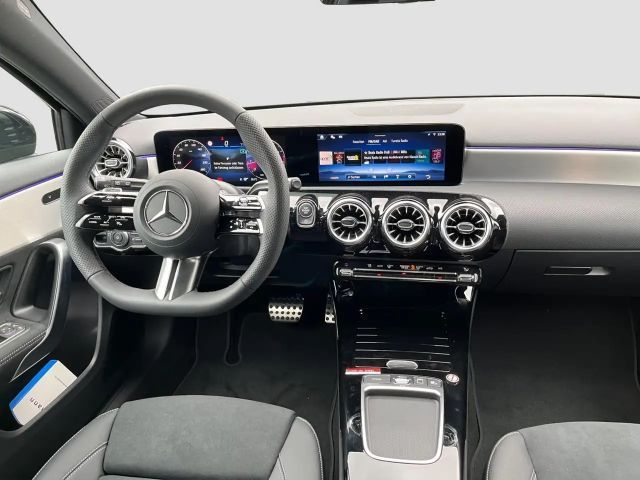 Mercedes-Benz A 200 AMG Line Hatchback