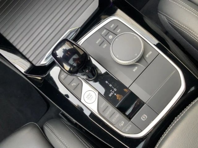 BMW X3 i Sportpaket HUD AD El. Panodach Panorama Navi Led