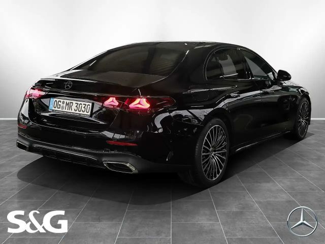 Mercedes-Benz E 220 AMG Line E 220 d Sedan