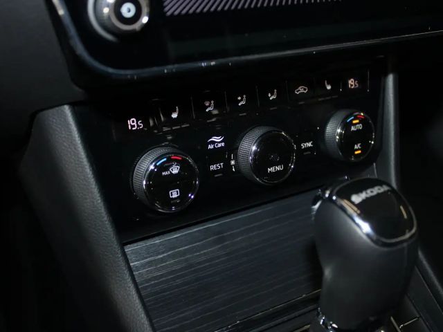 Skoda Superb 2.0 TDI Combi Style Style