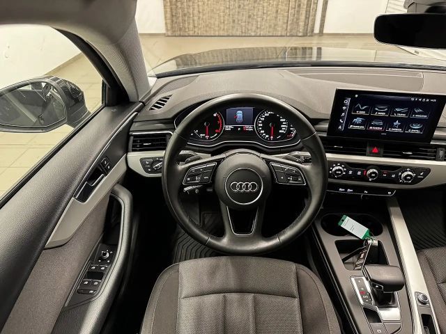 Audi A4 35 TFSI Avant S-Tronic
