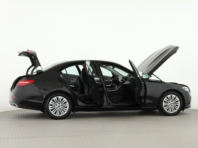 Mercedes-Benz C 180 AVANTGARDE Sedan