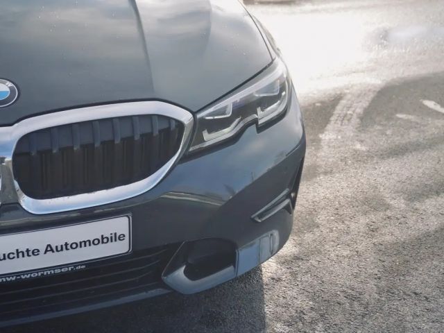 BMW 320 320d Sport Line Touring xDrive