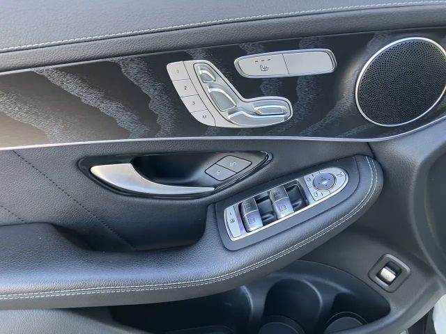 Mercedes-Benz GLC 300 4MATIC AMG Line