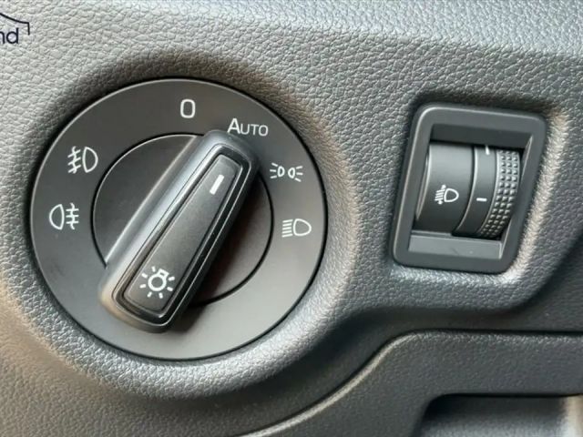 Skoda Kamiq 1,0 TSI 130 Jahre AHK digital Cockpit Keyless LED