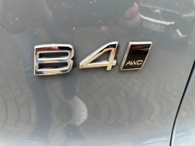 Volvo XC40 AWD Dark Plus