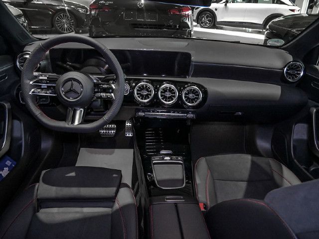 Mercedes-Benz A 200 A 200 d