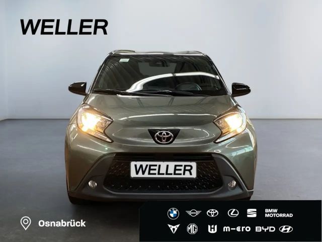 Toyota Aygo Bi-Tone Hatchback Pulse