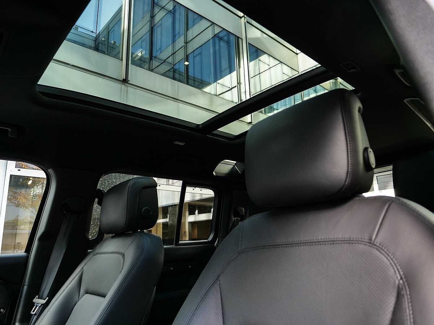 Land Rover Defender 110 Dynamic HSE