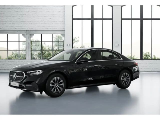 Mercedes-Benz E 200 AVANTGARDE Sedan