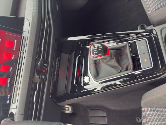 Volkswagen Golf 2.0 TSI GTI