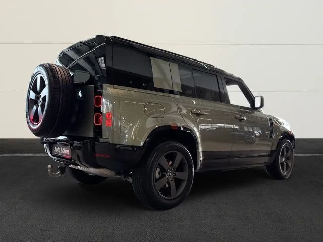 Land Rover Defender 110 D250 Dynamic SE