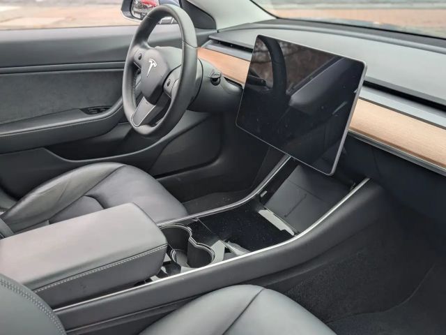 Tesla Model 3 Long Range