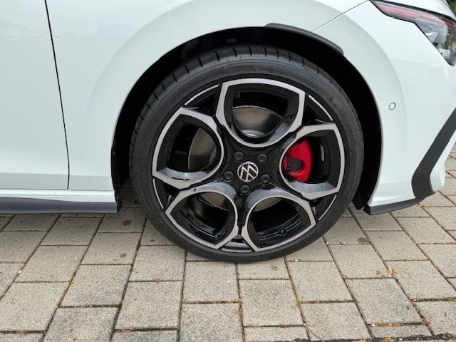 Volkswagen Golf 2.0 TSI GTI