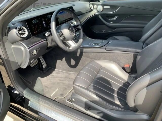 Mercedes-Benz E 220 AMG Line Coupé E 220 d