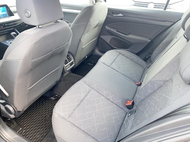 Volkswagen Golf 1.0 TSI Variant