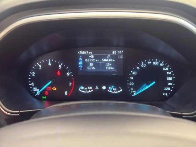 Ford Focus Cool & Connect