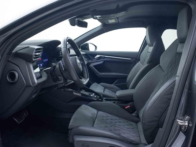 Audi RS3 Quattro S-Tronic Sedan