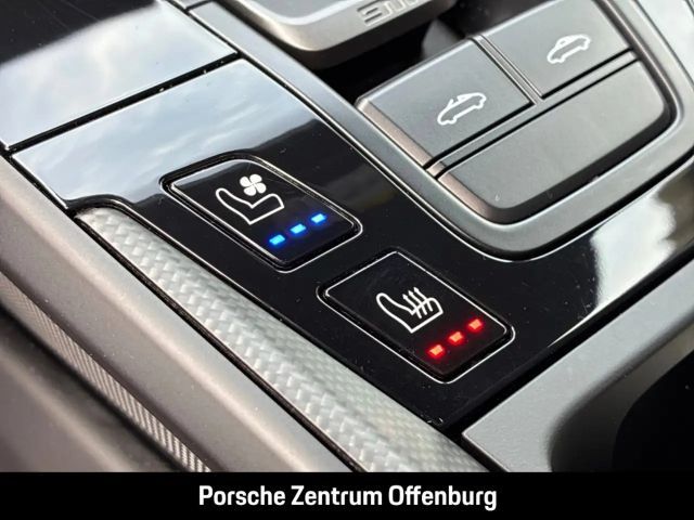 Porsche 992 4 Coupé GTS Targa