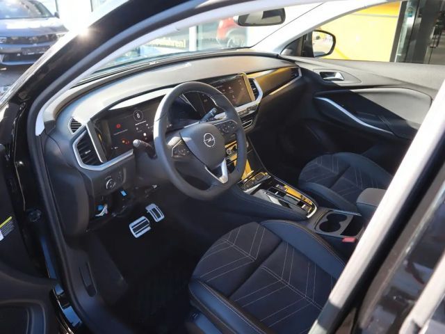Opel Grandland X 1.2 Turbo Elegance business+