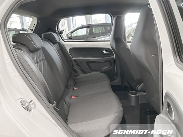 Volkswagen up! Active