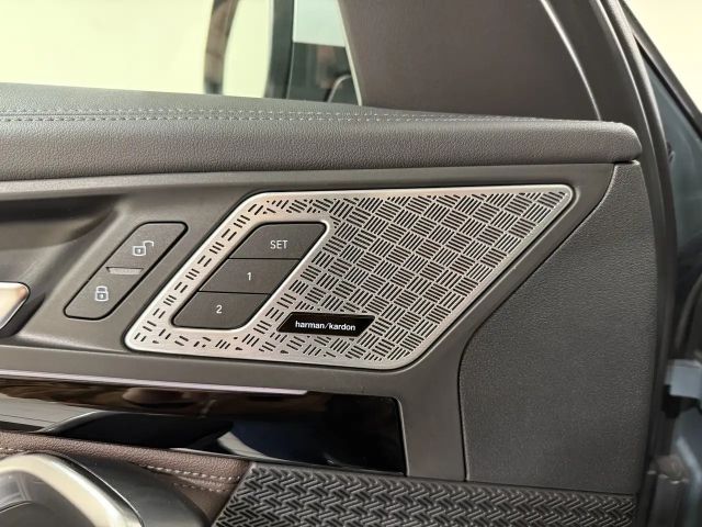 BMW X1 xDrive23i xLine AHK ACC 360° HUD HK eSitze