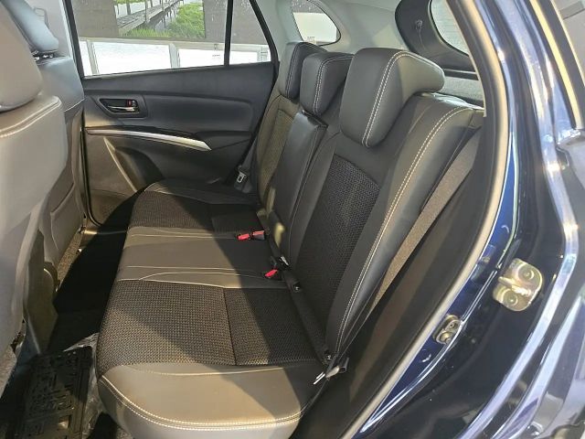 Suzuki S-Cross Flash Hybrid