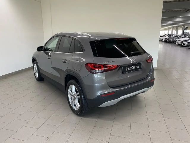 Mercedes-Benz GLA 250 4MATIC Style