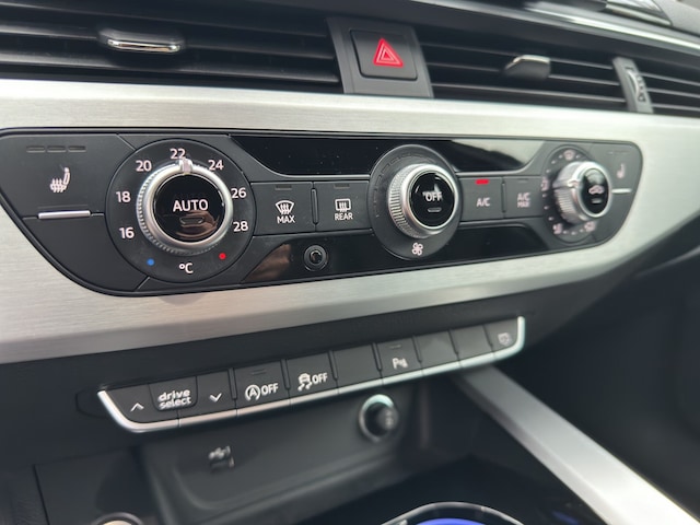 Audi A4 40 TFSI Avant Quattro S-Line S-Tronic