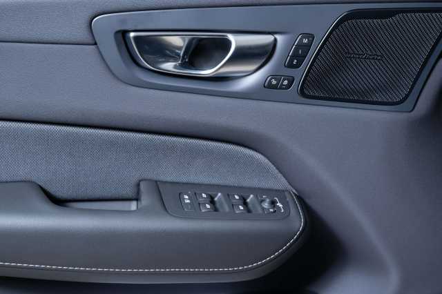 Volvo XC60 AWD Dark Plus Recharge T6