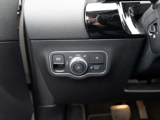 Mercedes-Benz B 200 B 200 d Progressive