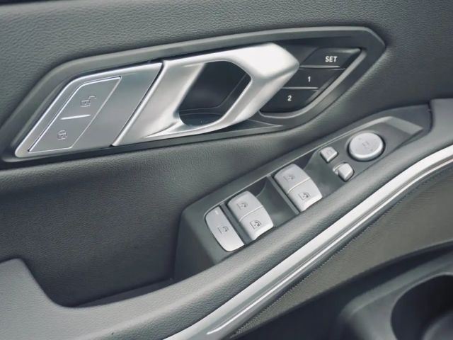 BMW 330 330d M-Sport Touring xDrive