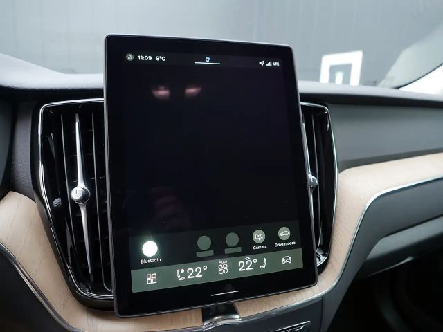 Volvo XC60 AWD Dark Plus Recharge T6