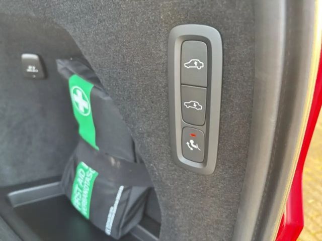 Volvo XC90 AWD Dark Plus T8