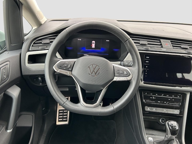 Volkswagen Touran 1.5TSI 5JGar 7Sitz Navi Spur ACC Heck