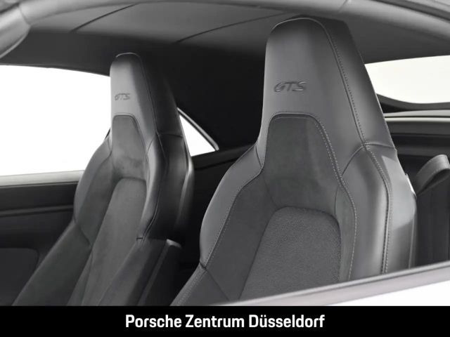 Porsche 911 992 Cabriolet Carrera GTS